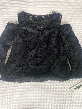 Emma Street Black Floral Lace Cold-Shoulder Women's Top size 14 NWT